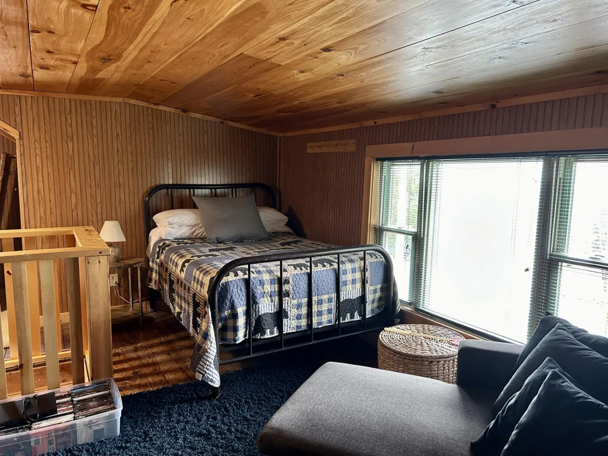 Blue Bear Cabin 19