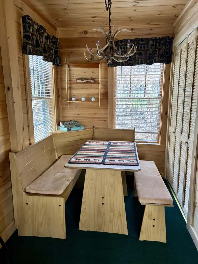 Blue Bear Cabin 8
