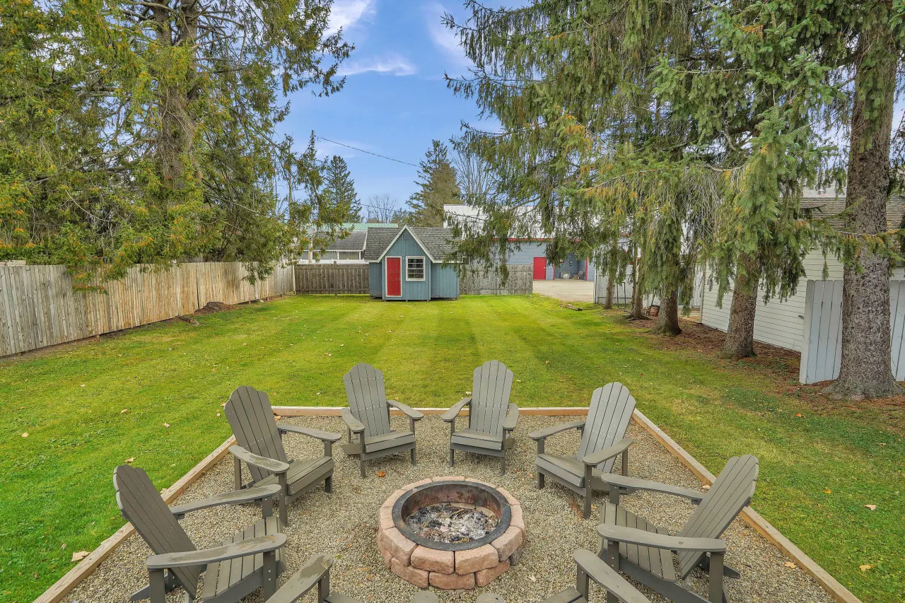 Best Village Location! Lots of Amenities 10