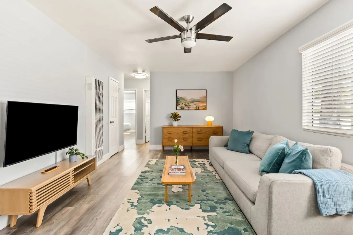 Long Beach 2BR | 2 Parking Spaces + Laundry
