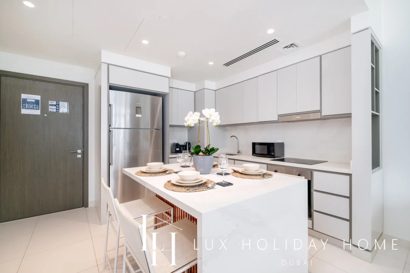LUX The Luxury Sunrise Beachfront Suite 1 13