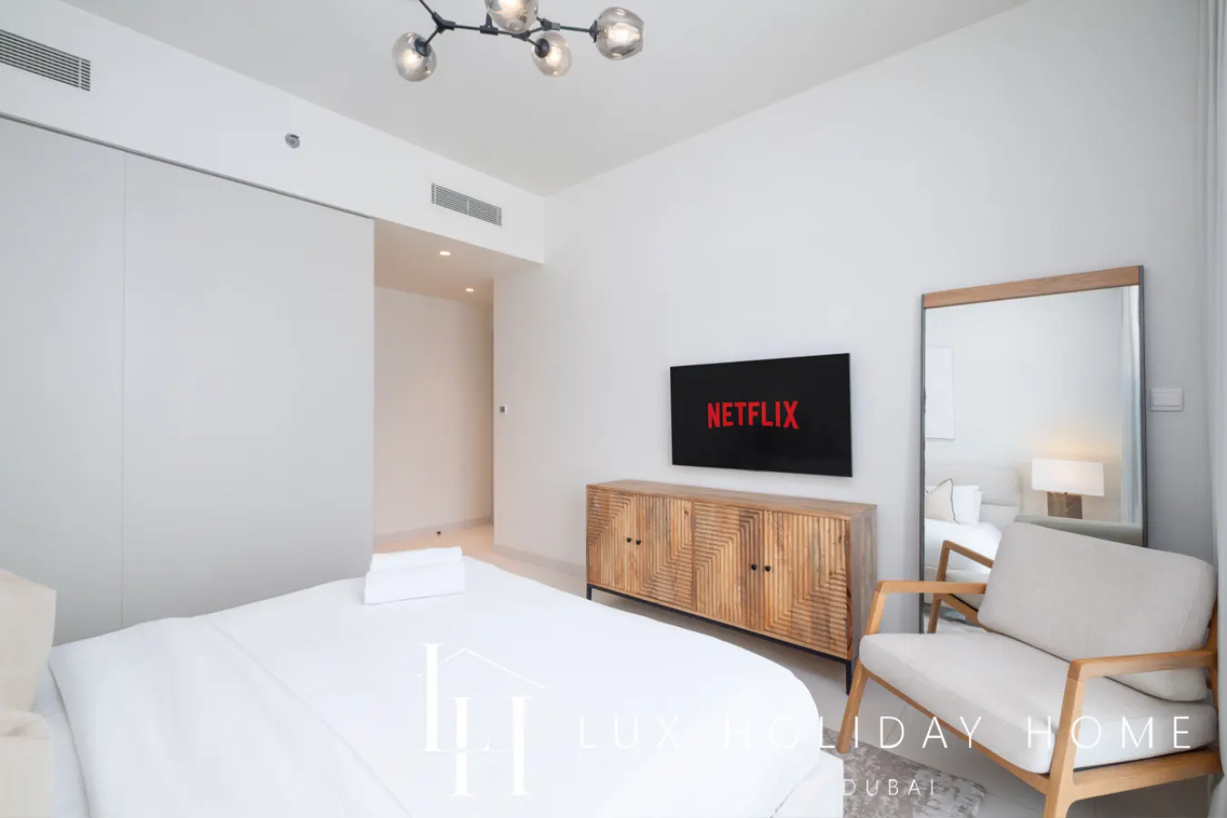 LUX The Luxury Sunrise Beachfront Suite 1 15