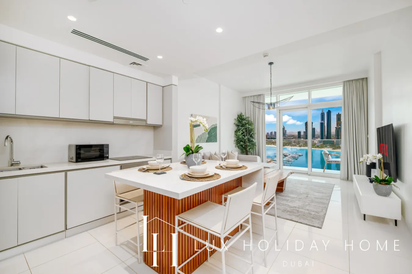 LUX The Luxury Sunrise Beachfront Suite 1 8