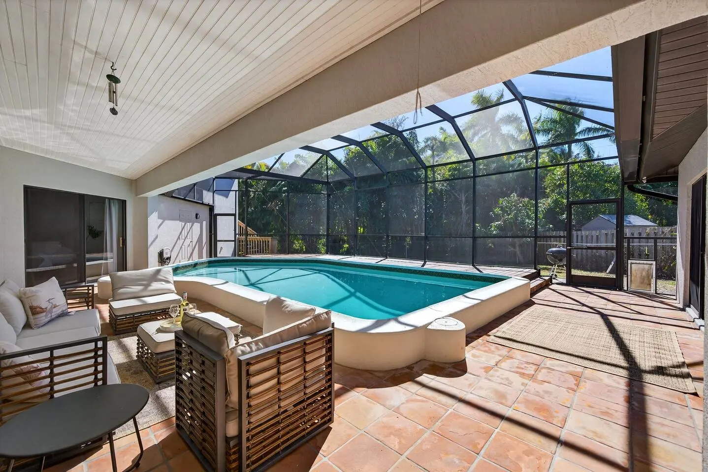 Sand & Sea Retreat, Private Heated Pool 3