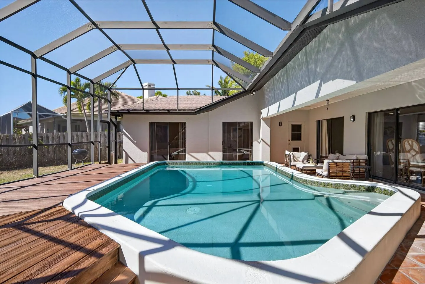 Sand & Sea Retreat, Private Heated Pool 4