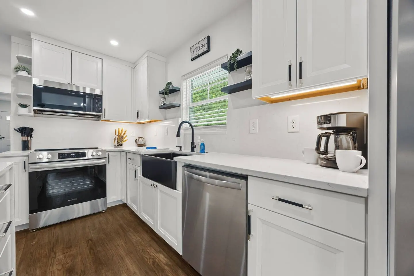 Westside ATL Retreat Near Stadium & Downtown 9
