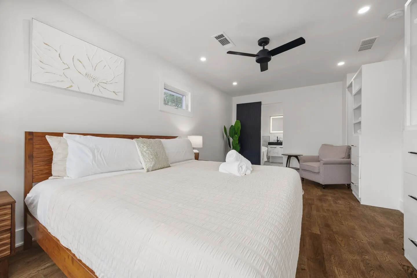 Westside ATL Retreat Near Stadium & Downtown 12