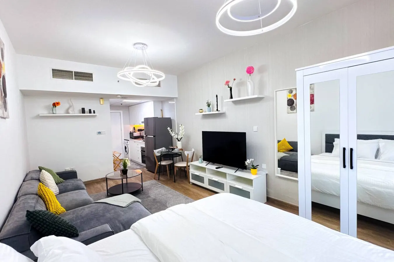 Dubai Marina - Modern Design Studio Apartment 1