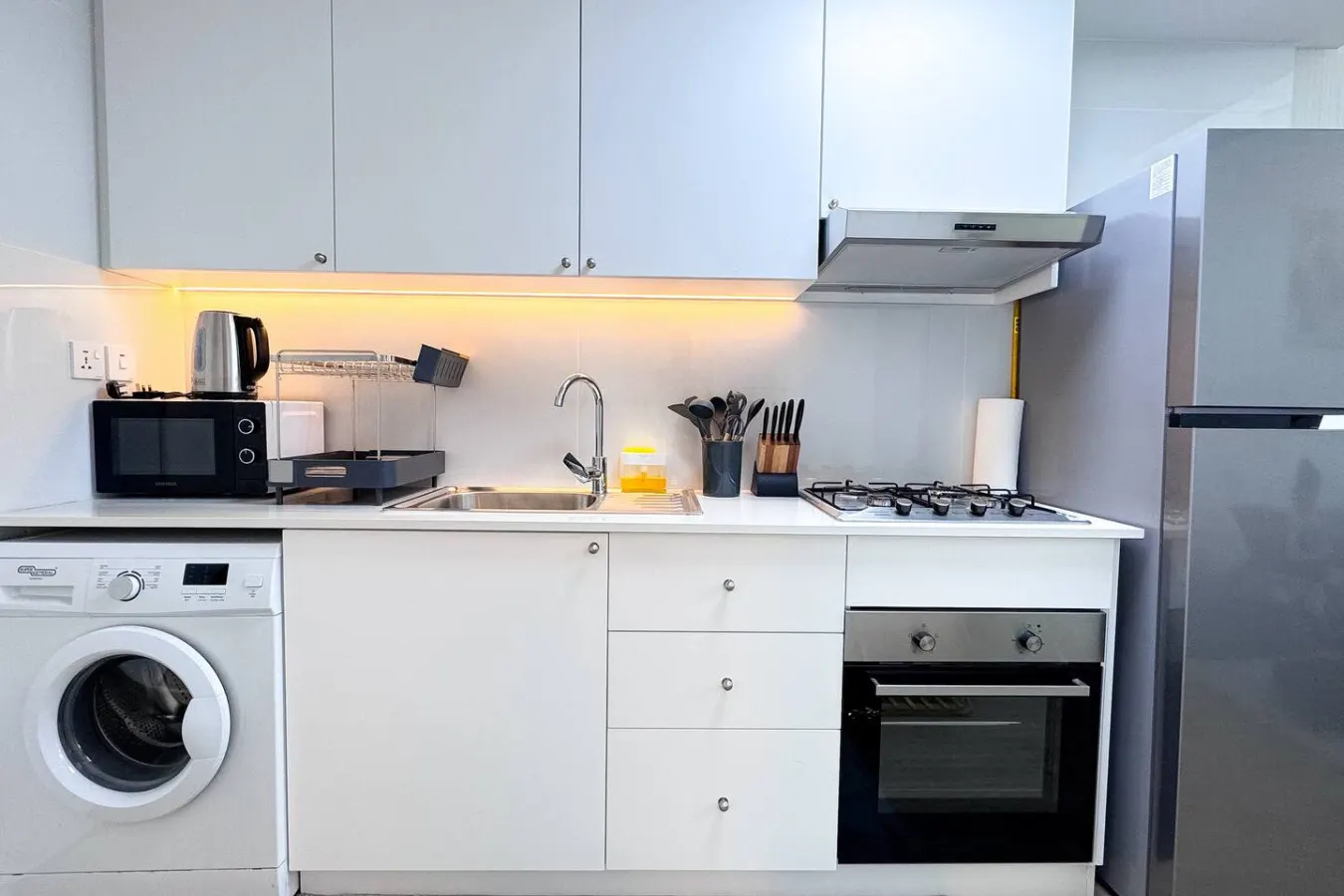 Dubai Marina - Modern Design Studio Apartment 9