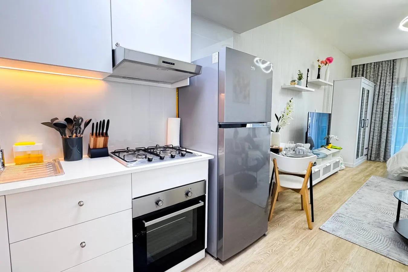 Dubai Marina - Modern Design Studio Apartment 10