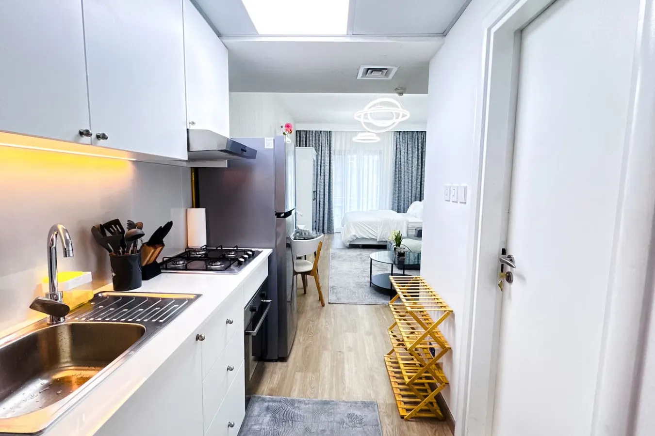 Dubai Marina - Modern Design Studio Apartment 12