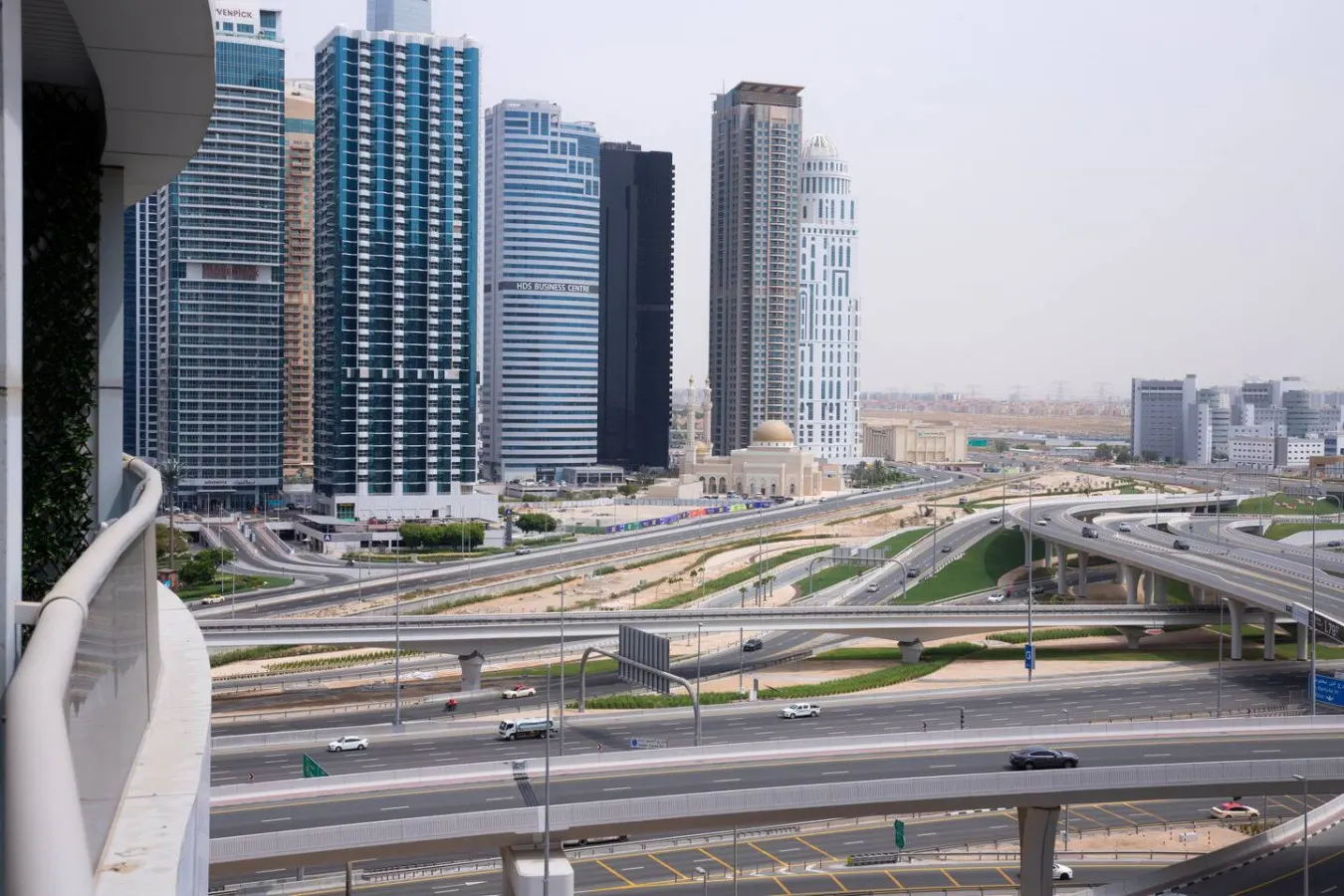 Dubai Marina - Modern Design Studio Apartment 18