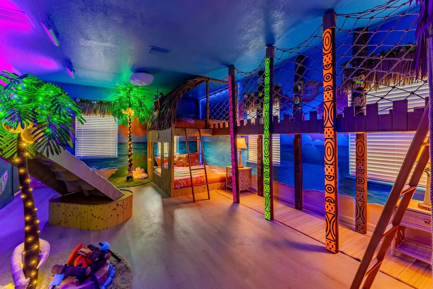 Mario Loft+Slide Sleeps 26 Disney & Epic Free Pool 14
