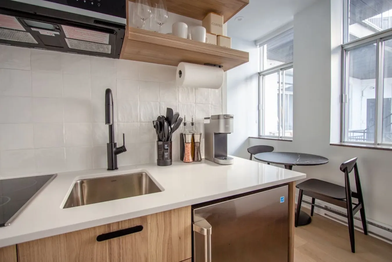 Studio9/Plateau/St-Denis/Terraces/SelfCheck-In/AC 3