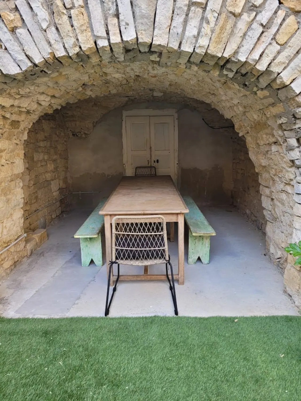 Charmante maison de village paisible avec piscine 13