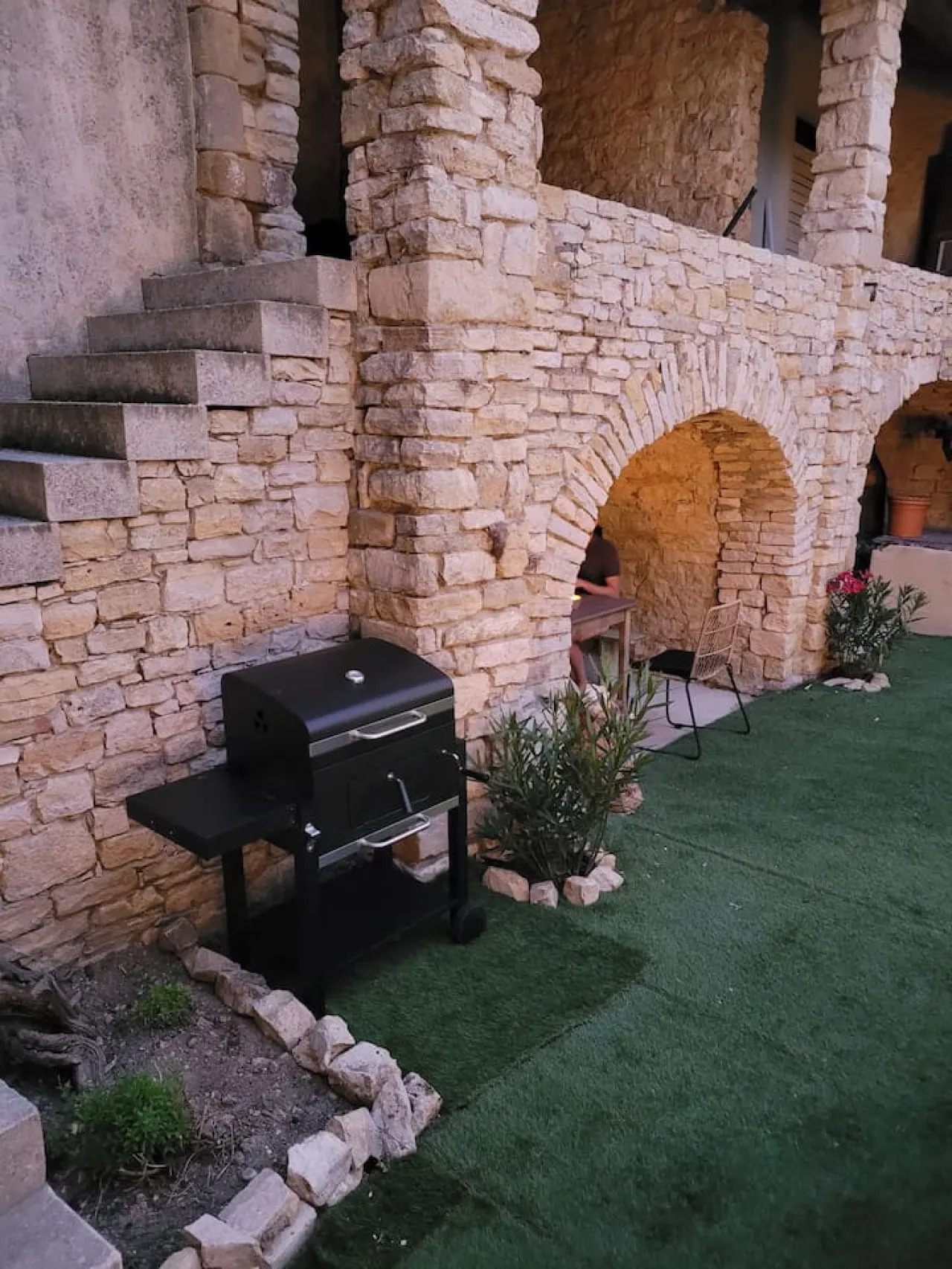 Charmante maison de village paisible avec piscine 15