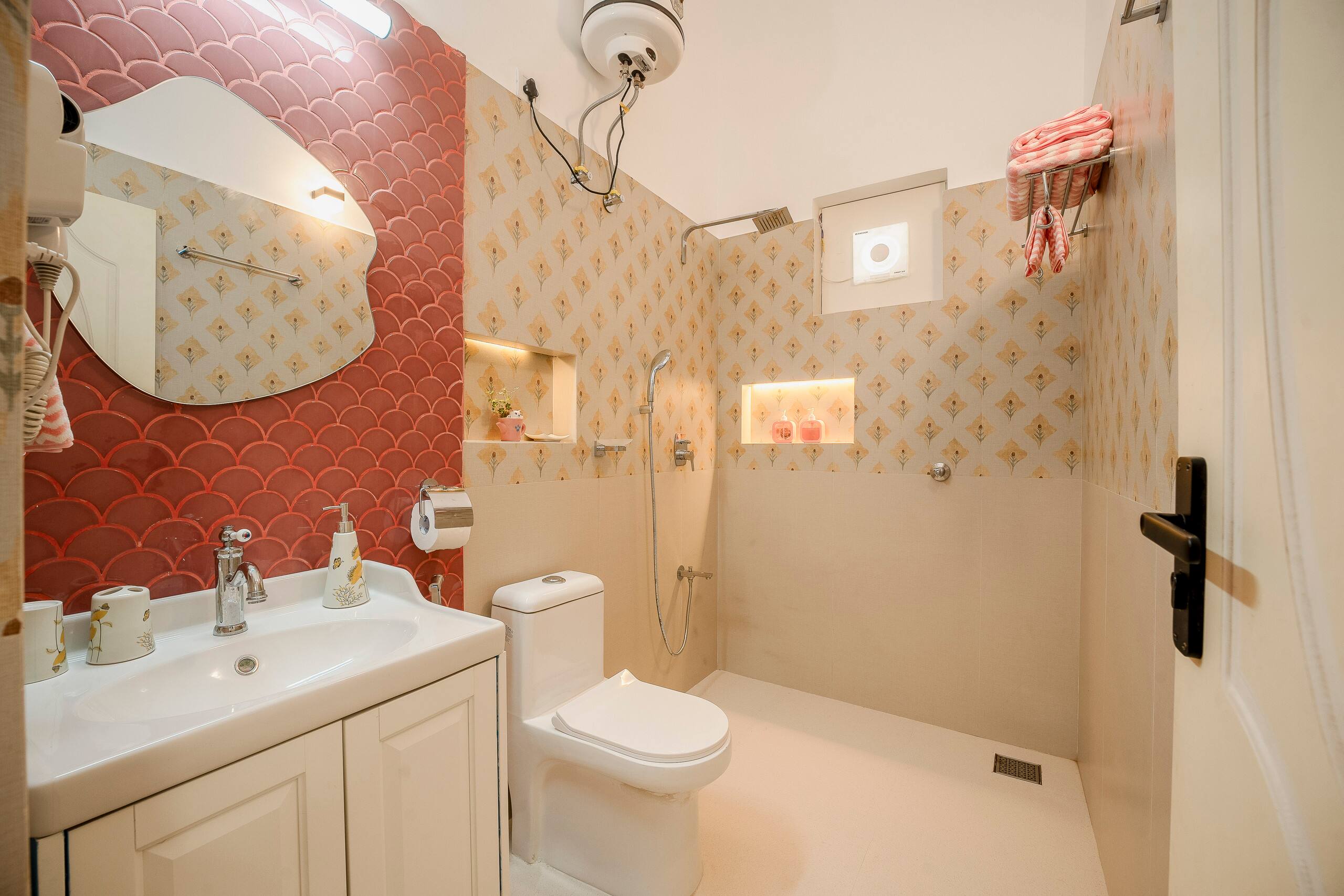 Sakura Tree by Beck Holiday Homes | 1BHK with Pool 14