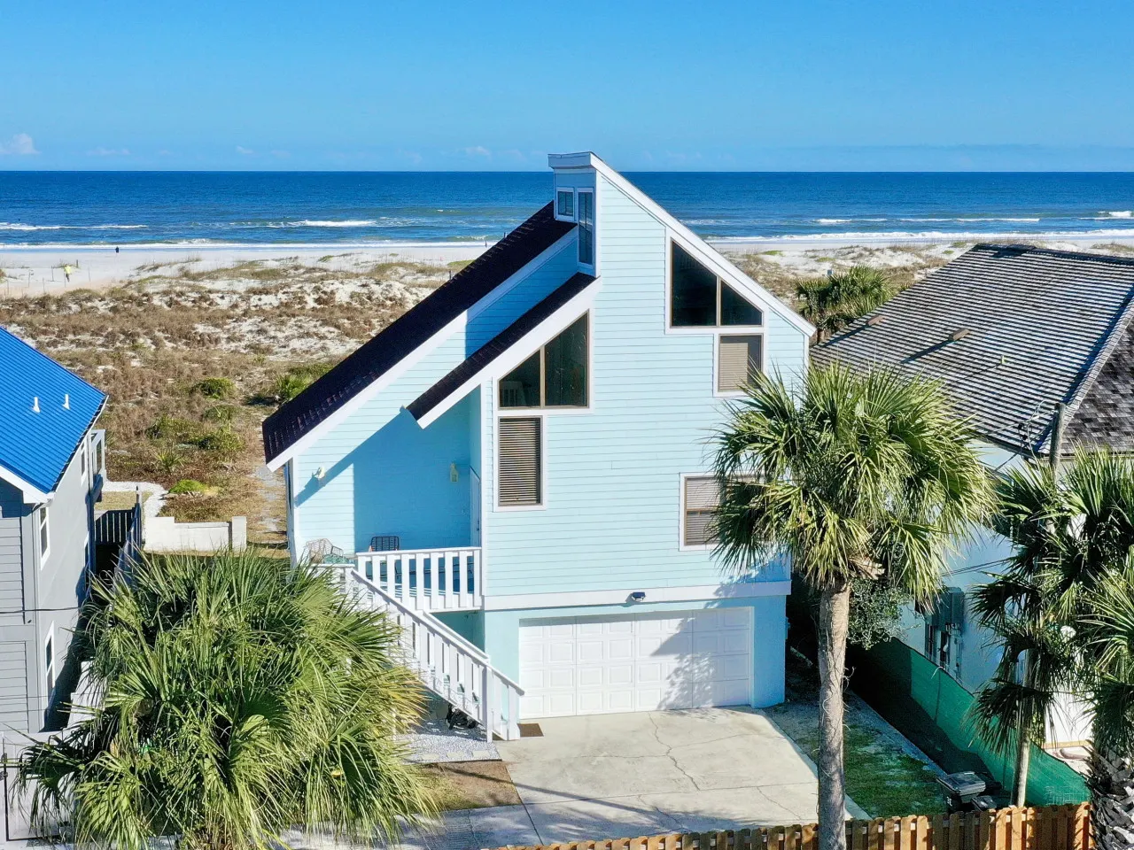 Oceanfront House in the Heart of St. Augustine Beach - Newly Renovated — photo 2
