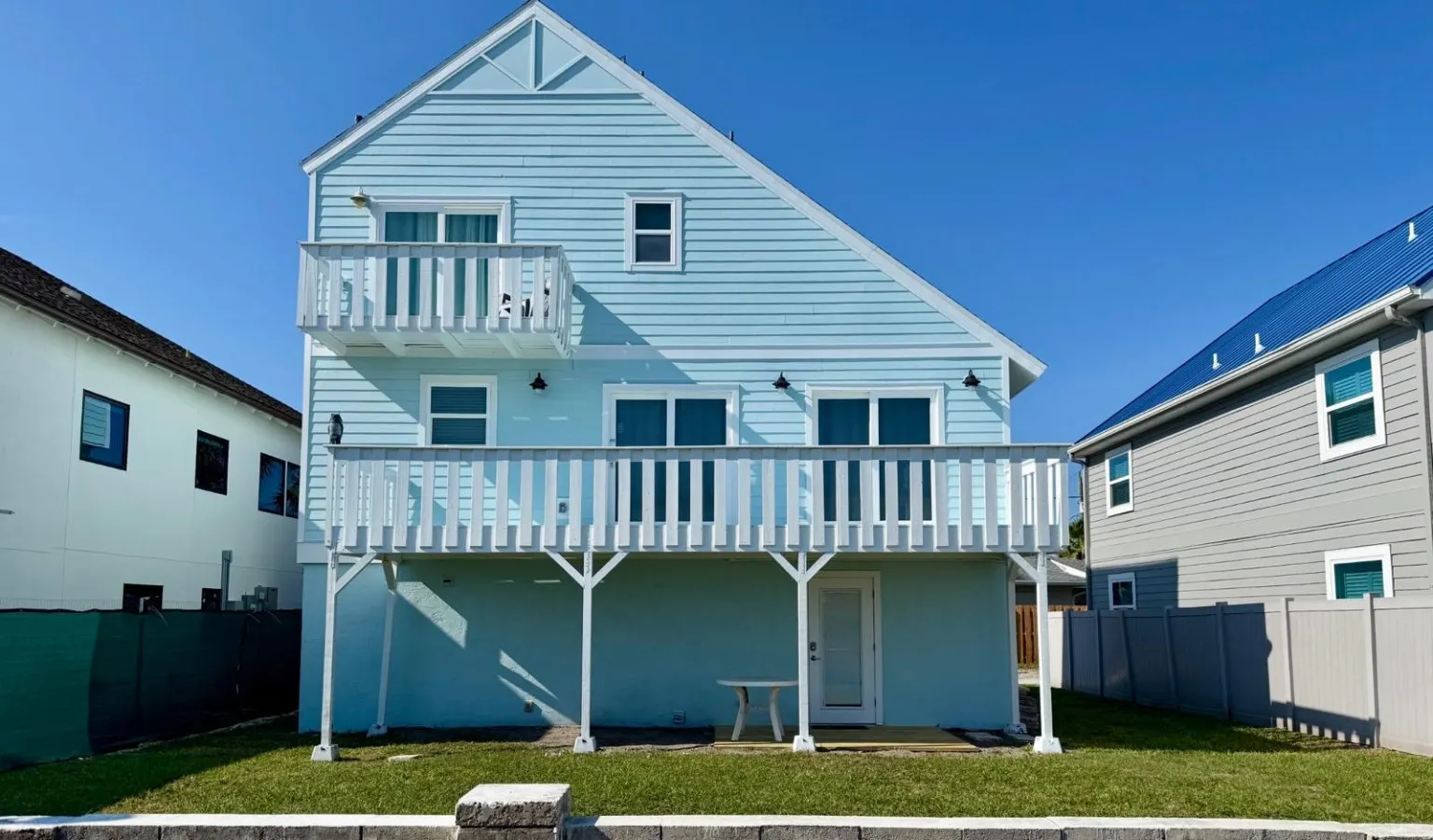 Oceanfront House in the Heart of St. Augustine Beach - Newly Renovated — photo 5