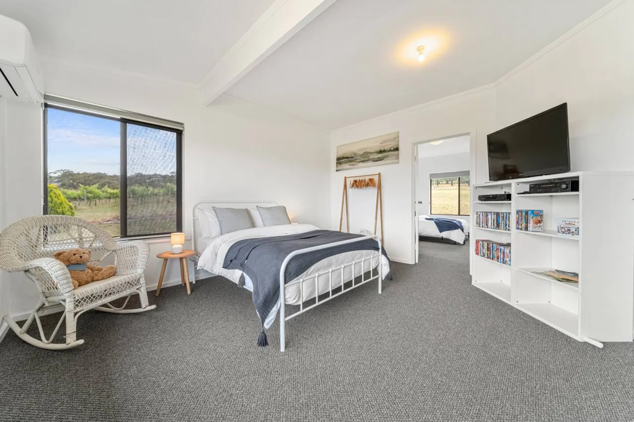 Willunga House - A Scenic Wine Region Stay — photo 3