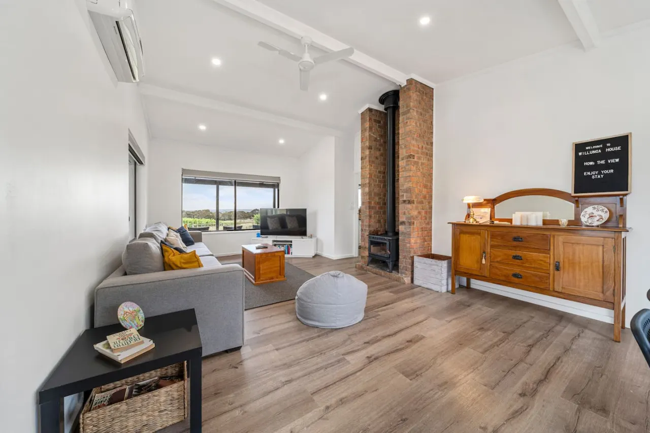 Willunga House - A Scenic Wine Region Stay 7