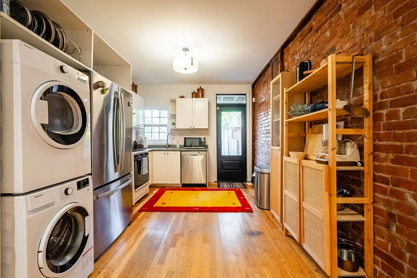Designer 2BR Home Office & Deck Wychwood Area 13