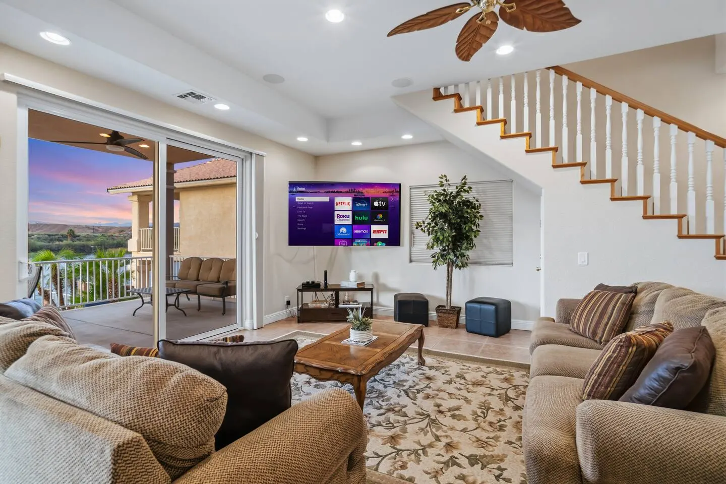 Luxury Riverfront Oasis Dock Spa Pool Table 10