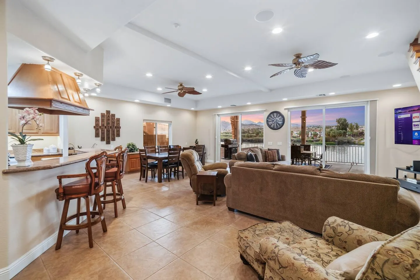 Luxury Riverfront Oasis Dock Spa Pool Table 12