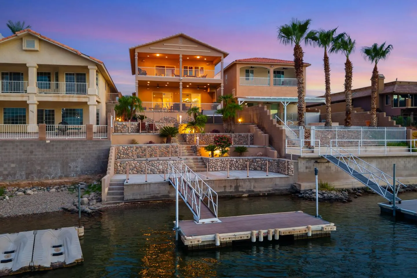 Luxury Riverfront Oasis | Dock | Spa | Pool Table — photo 3