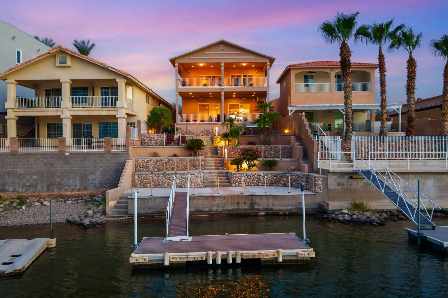 Luxury Riverfront Oasis | Dock | Spa | Pool Table — photo 4