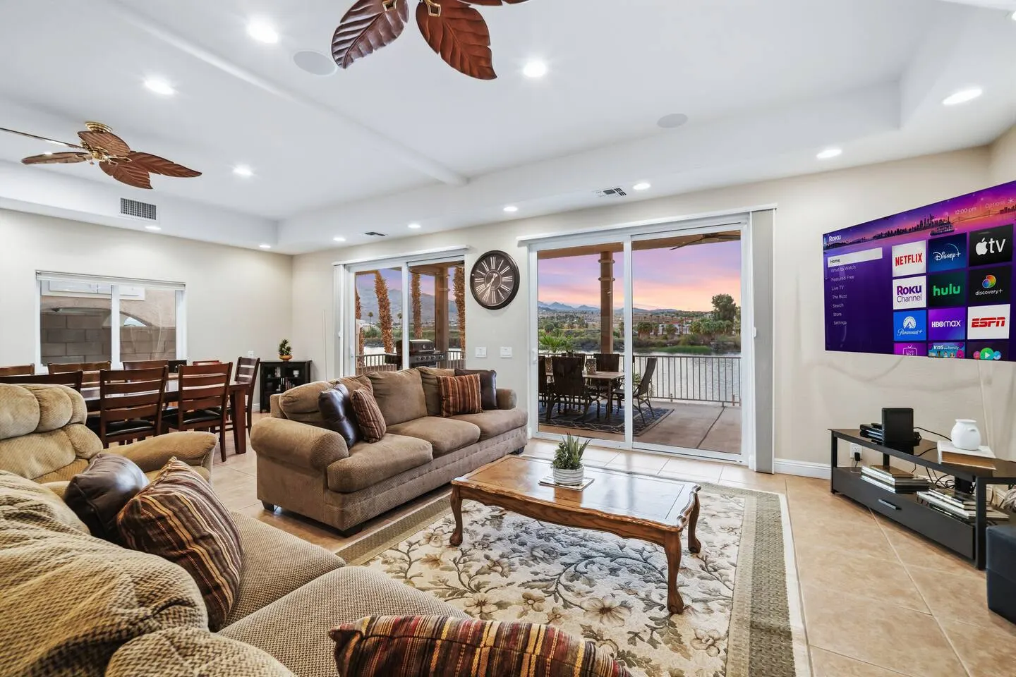 Luxury Riverfront Oasis Dock Spa Pool Table 7