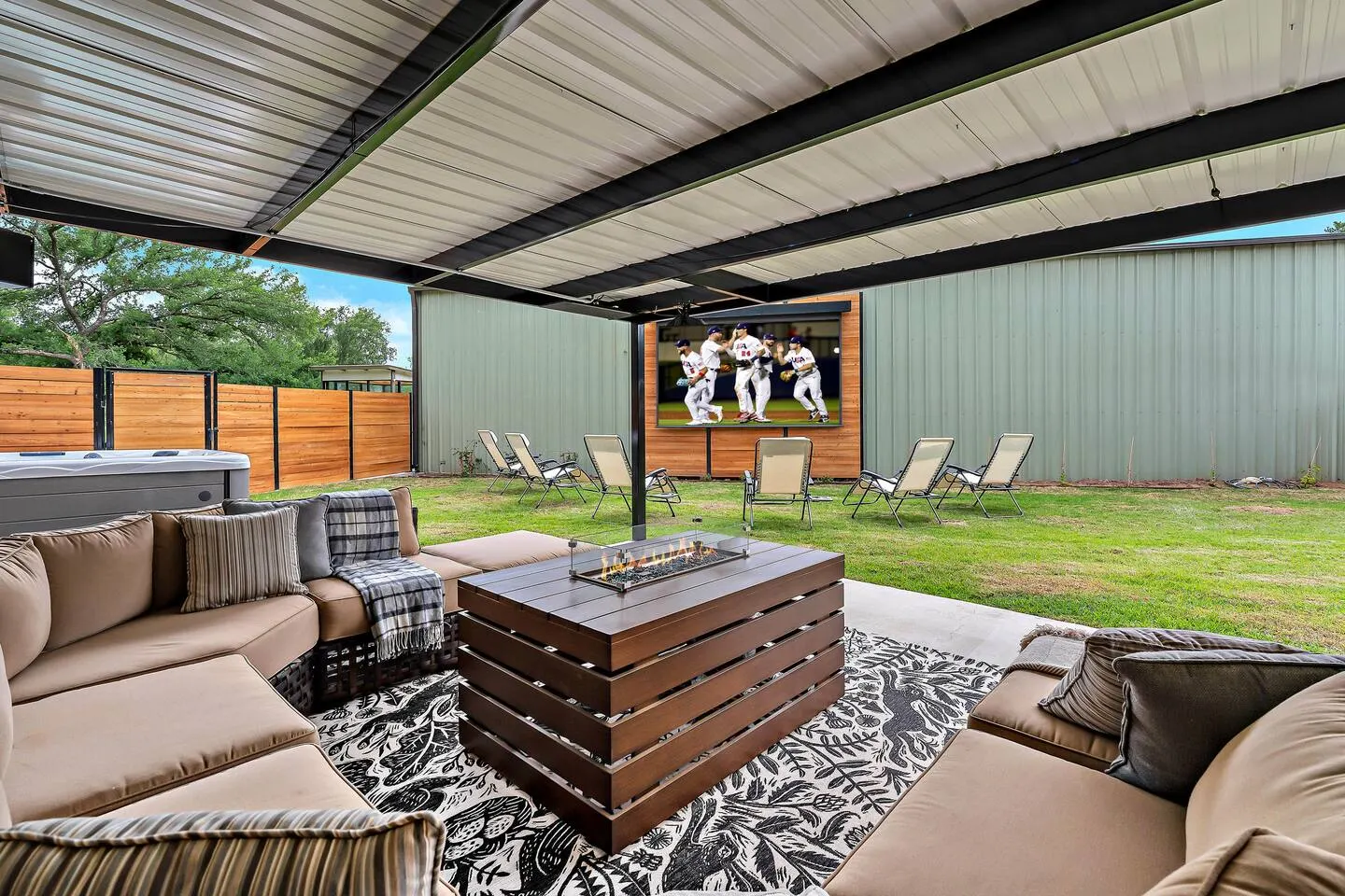 Lonetree Ranch Outdoor Oasis, Hot Tub, BU/Magnolia 8