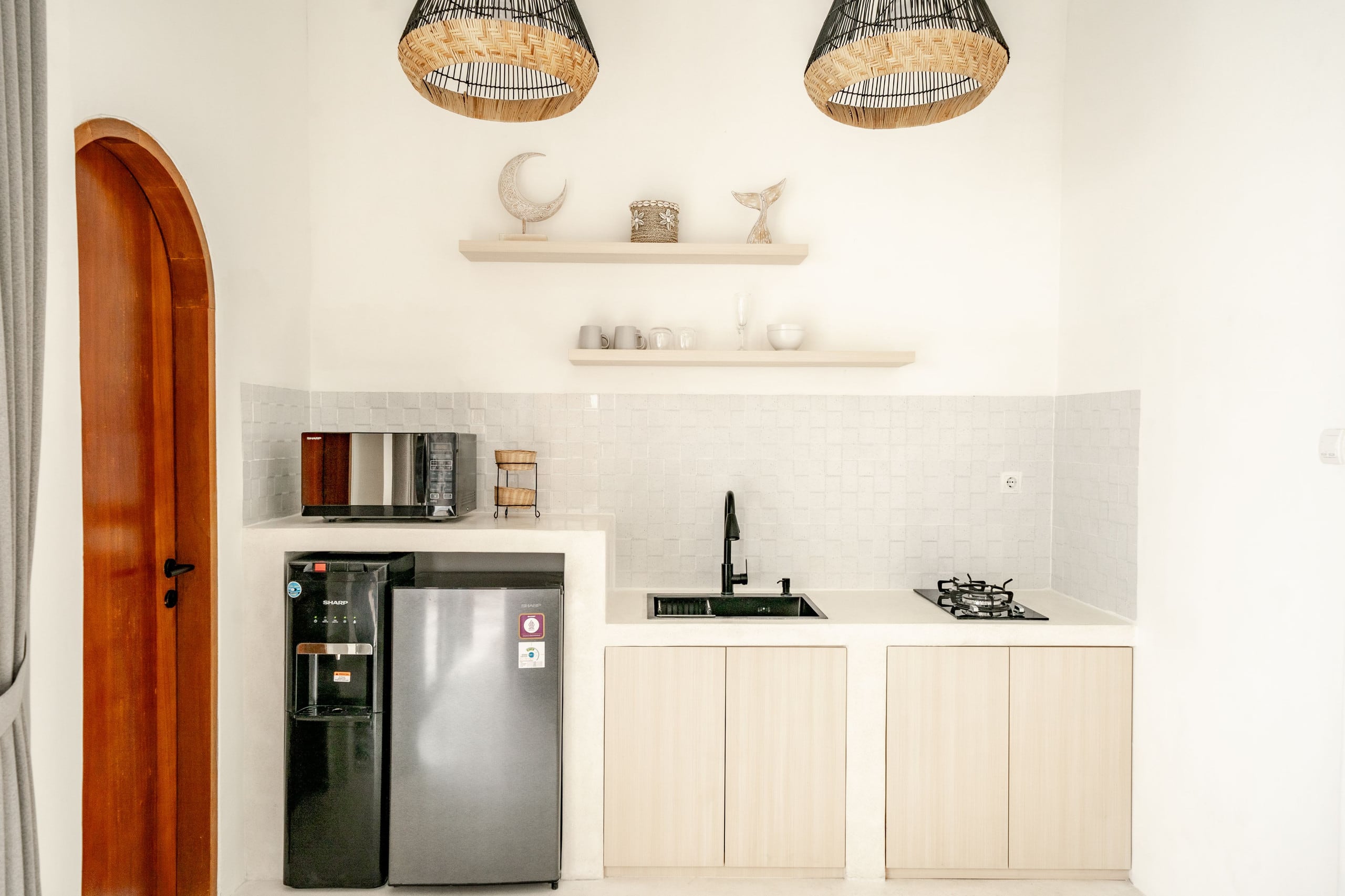 Modern Minimalist Villa in Quiet Residential Area — photo 4
