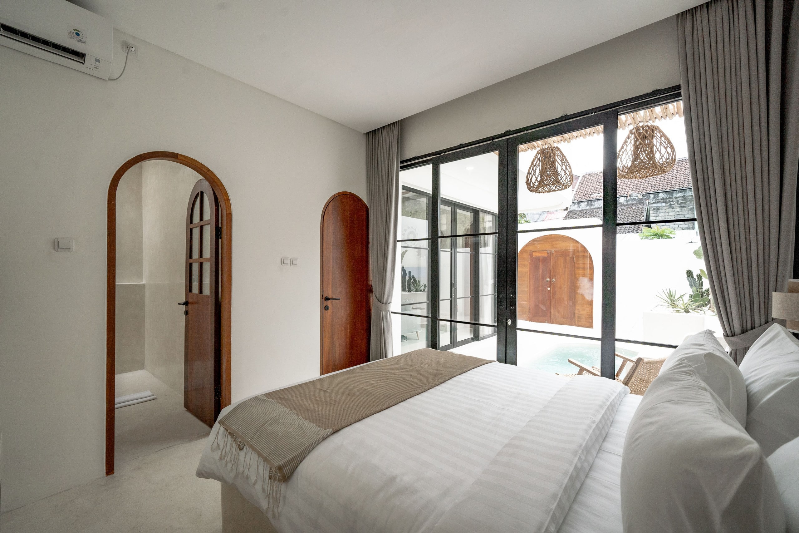 Modern Minimalist Villa in Quiet Residential Area 6