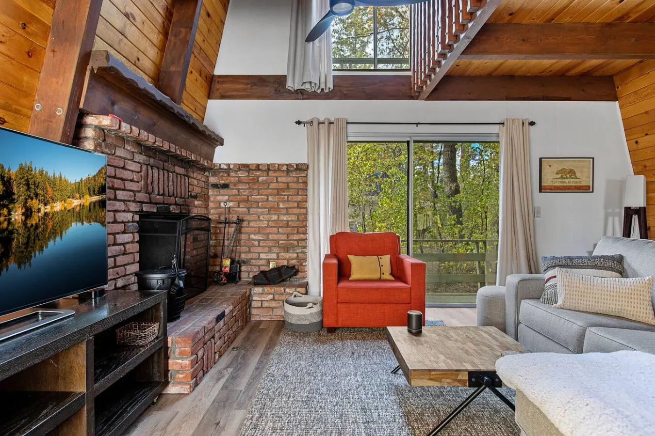 Alta Vista Gambrel Cabin w Hot Tub in Moonridge — photo 2