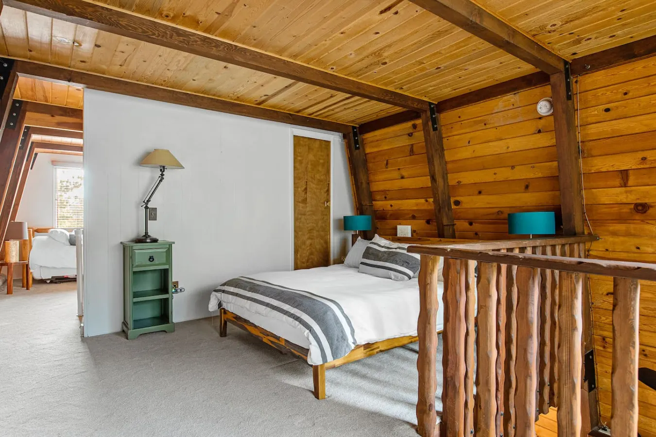 Alta Vista Gambrel Cabin w Hot Tub in Moonridge 17