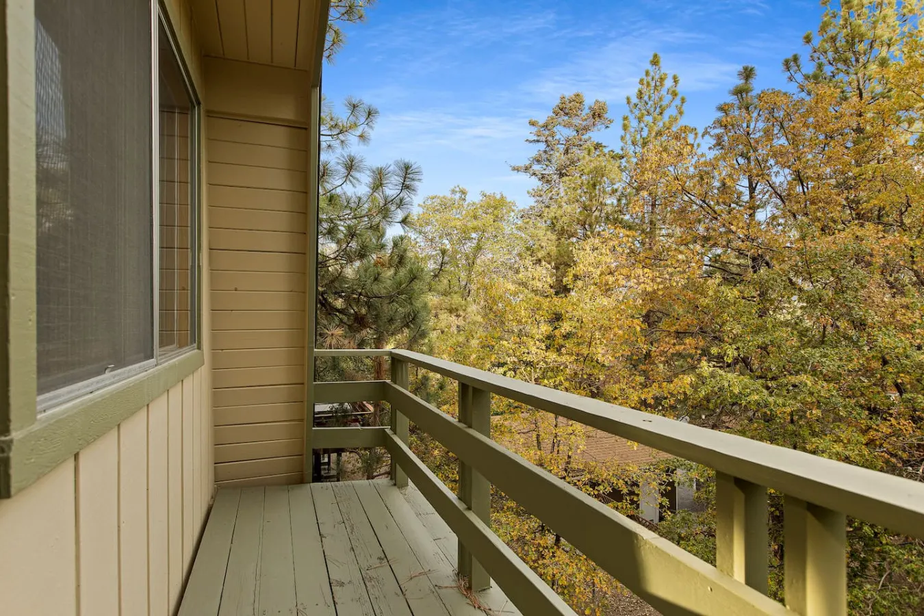Alta Vista Gambrel Cabin w Hot Tub in Moonridge — photo 5