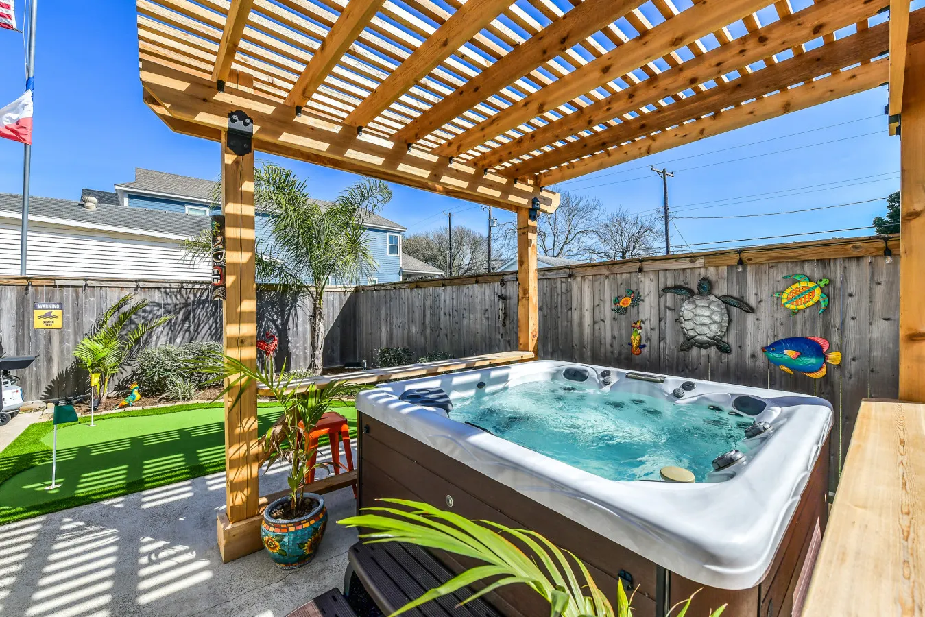Magnolia Manor a Spacious Beach Retreat w/ Hot Tub — photo 4