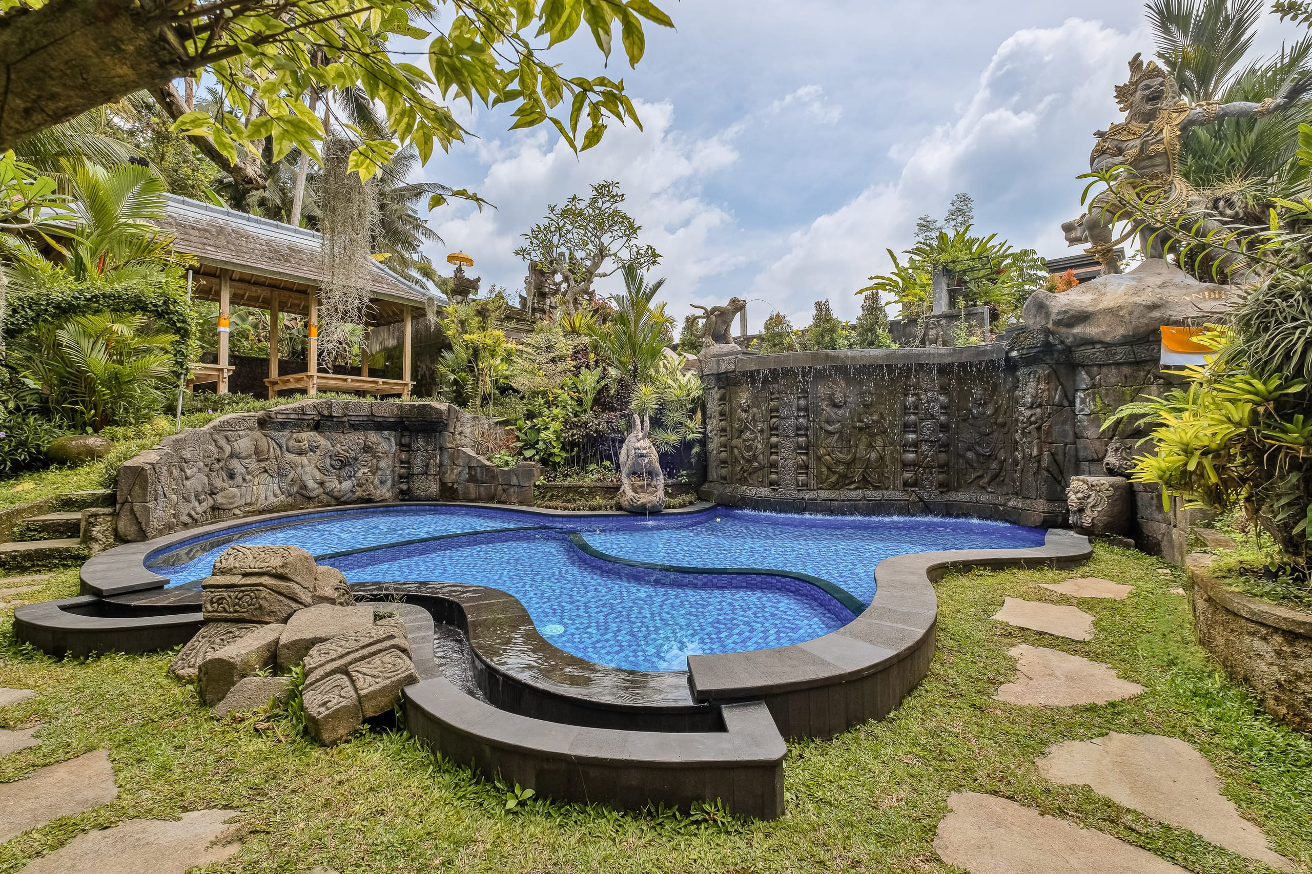Deluxe Room in Hidden Oasis of Ubud — photo 3