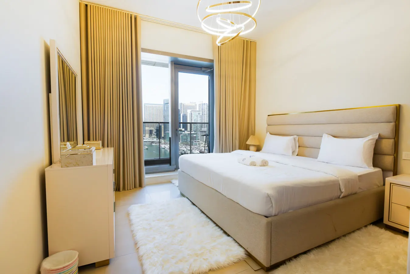 Stunning 1BR with Breathtaking Views of Dubai Marina 2