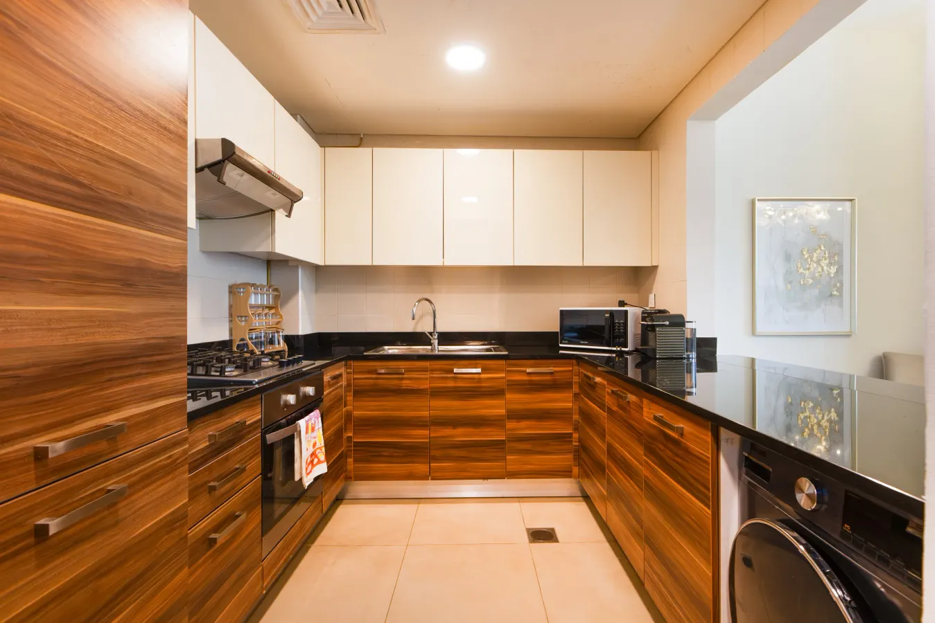 Stunning 1BR with Breathtaking Views of Dubai Marina 5