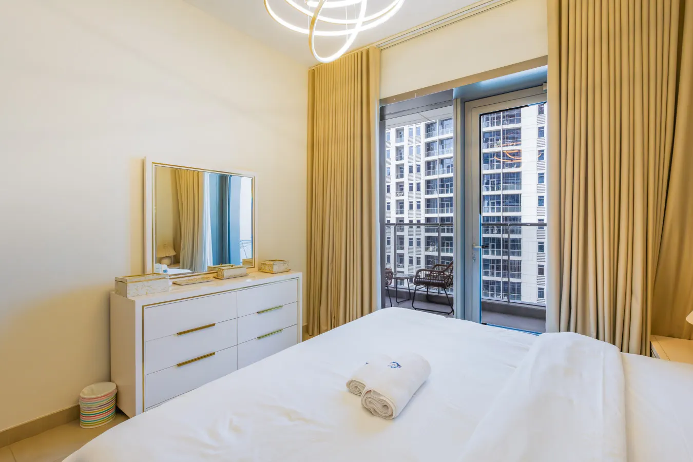 Stunning 1BR with Breathtaking Views of Dubai Marina 8