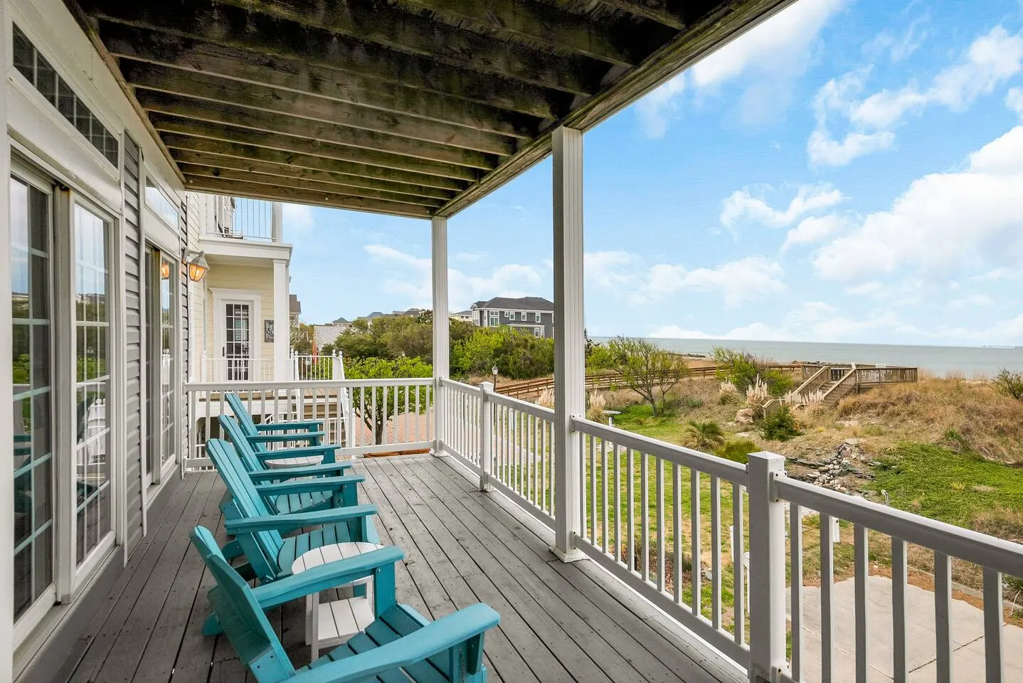 Perfect Beach Home w/ Ocean Views! Sleeps 10! — photo 3
