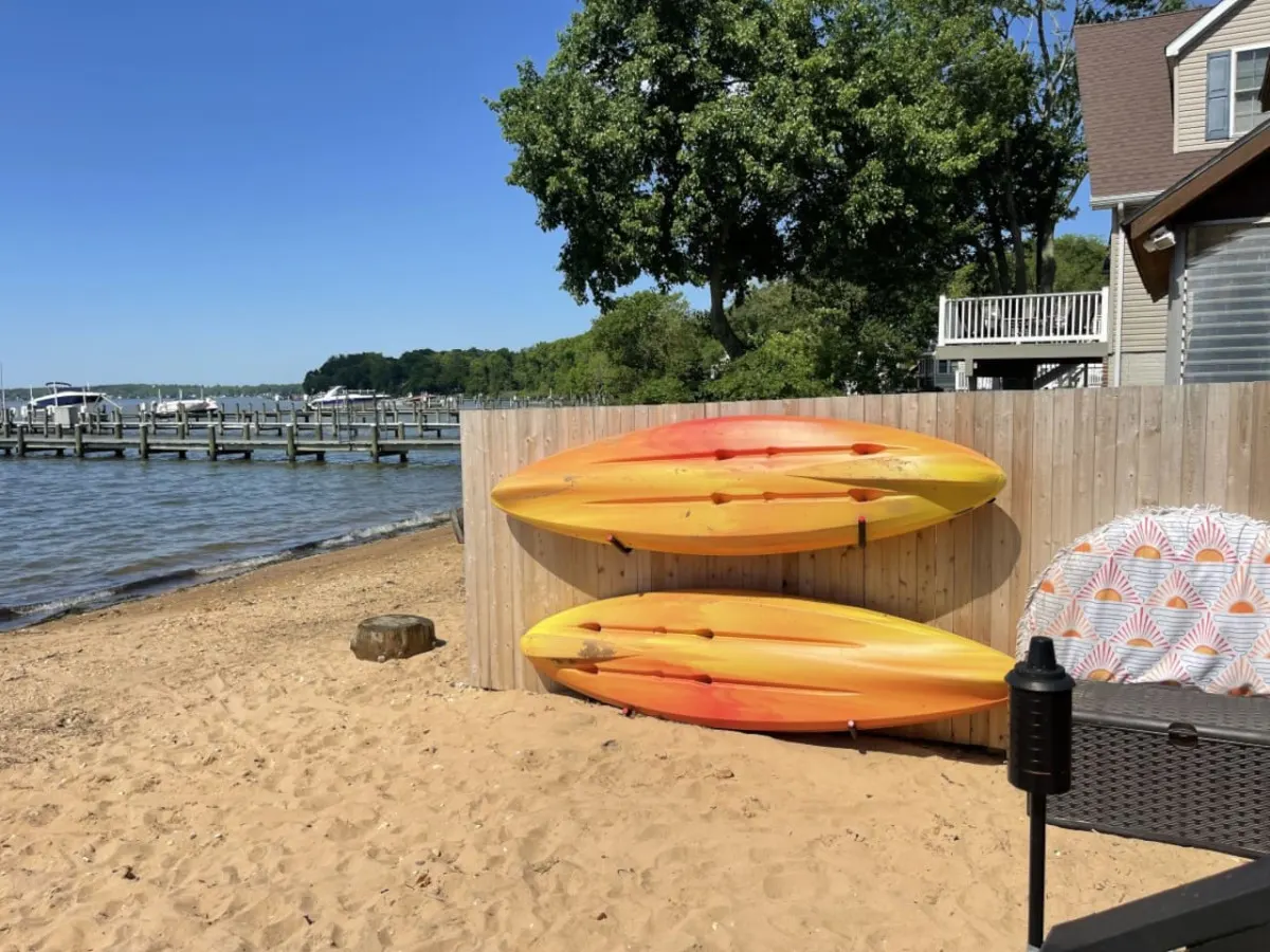 Long Beach Cottage, (romantic couple’s getaway) 12