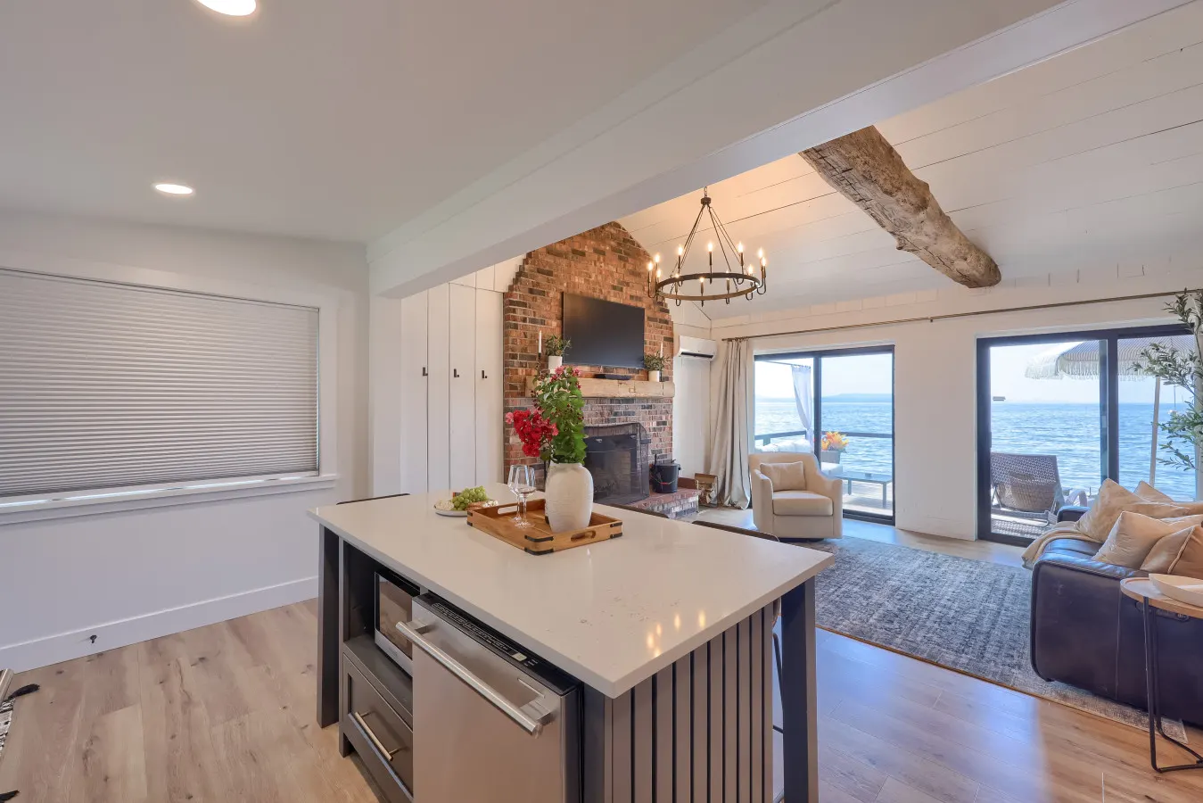 Long Beach Cottage, (romantic couple’s getaway) 14