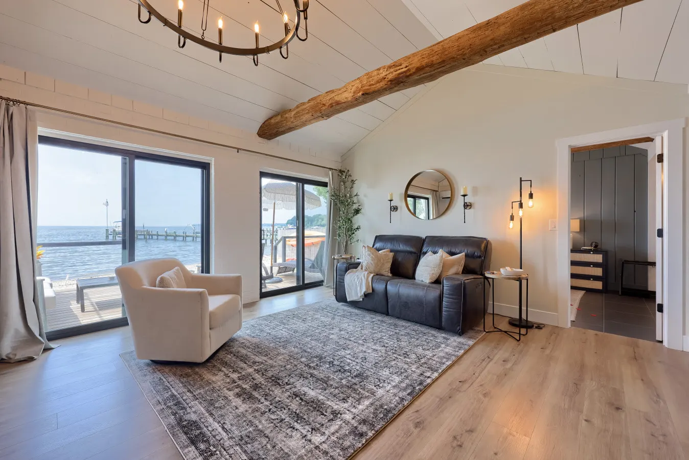 Long Beach Cottage, (romantic couple’s getaway) 17