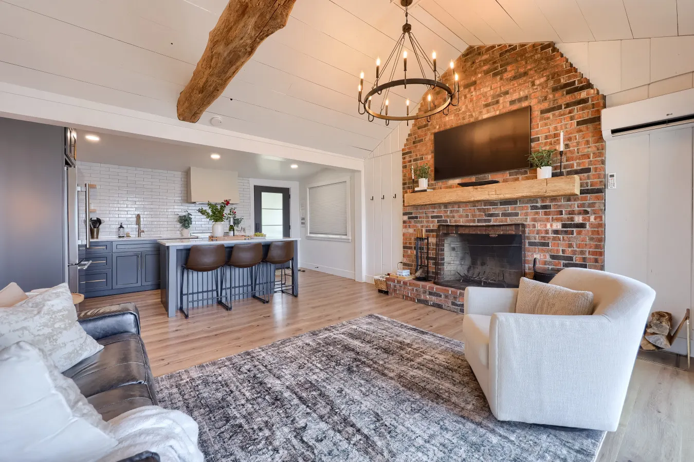 Long Beach Cottage, (romantic couple’s getaway) 19