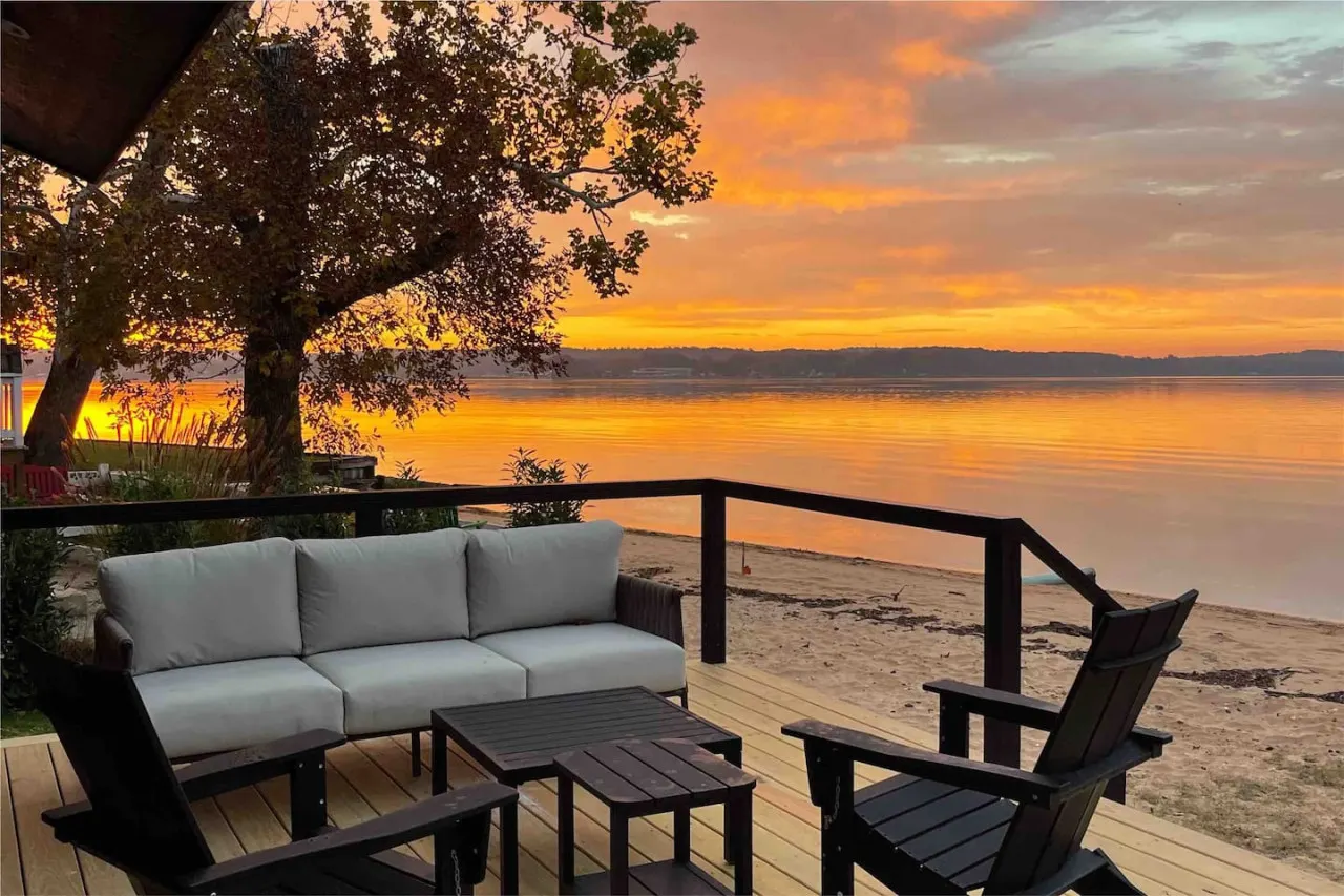Long Beach Cottage, (romantic couple’s getaway) 6