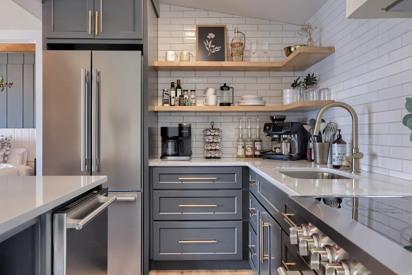Long Beach Cottage, (romantic couple’s getaway) 7