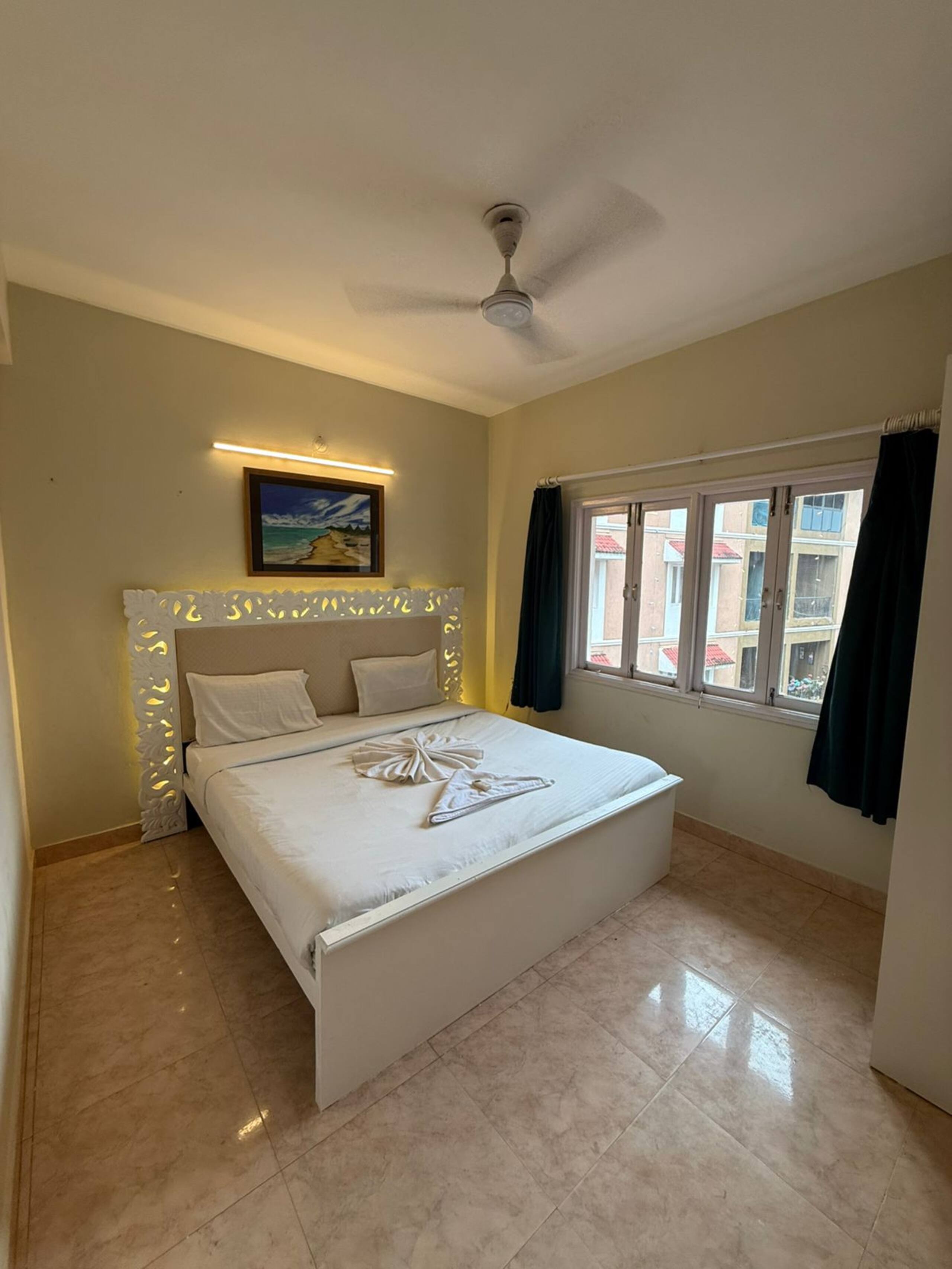 RoomzAway 4 Flats | Pool | WiFi | Kitchen 13